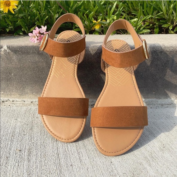NEW Strap Sandal- Chestnut - Picture 2 of 6